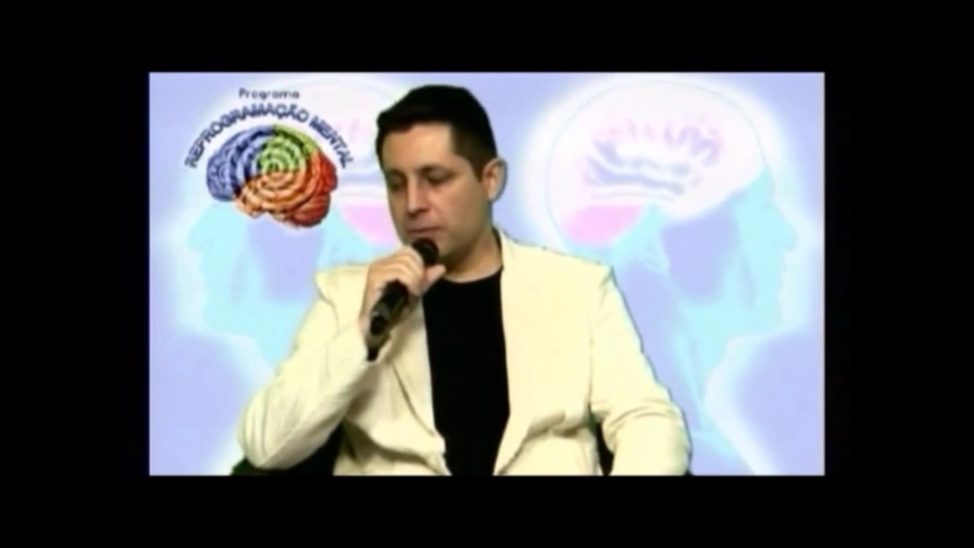 Sergio Enrique dando entrevista
