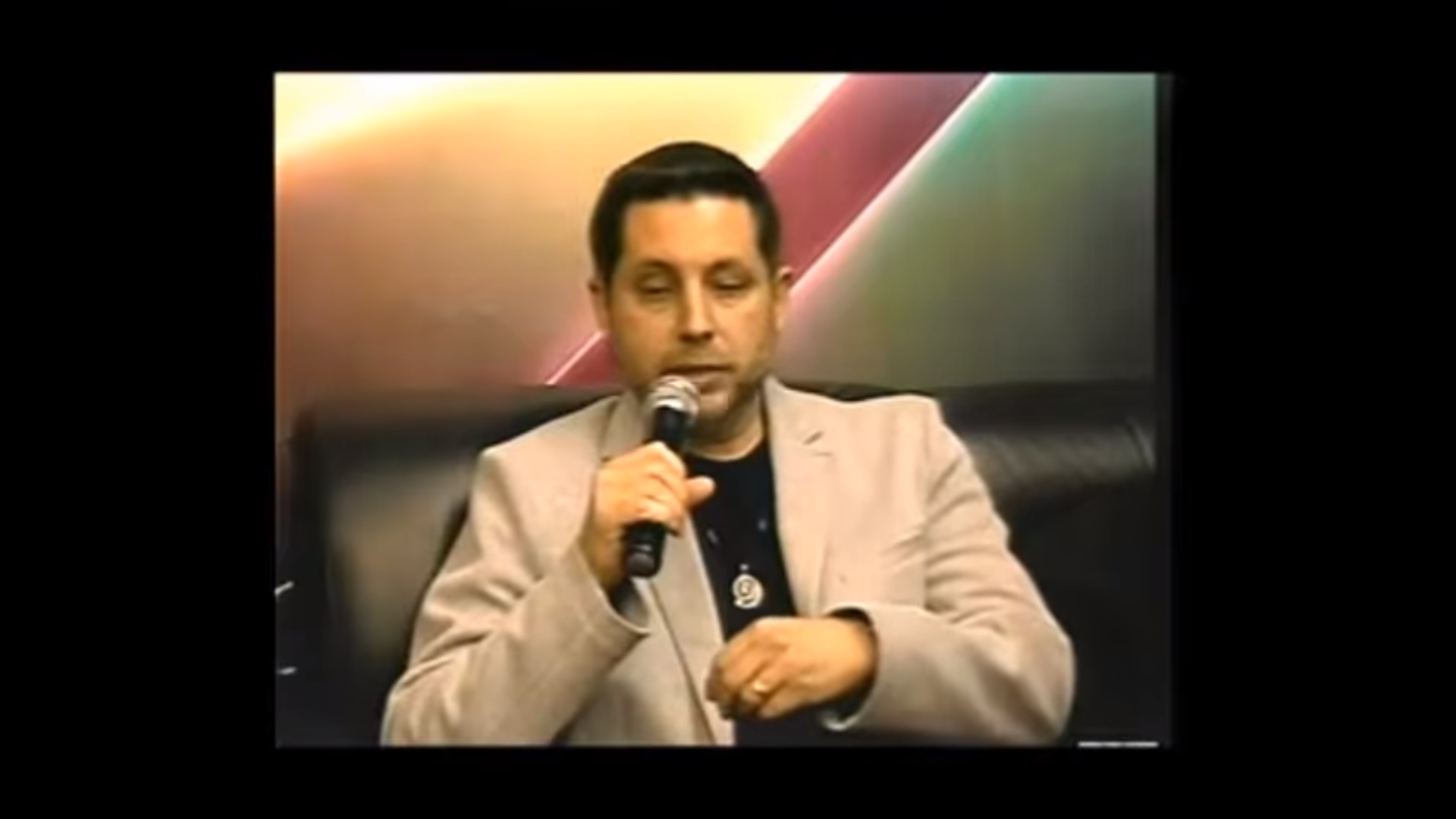 Sergio Enrique dando entrevista